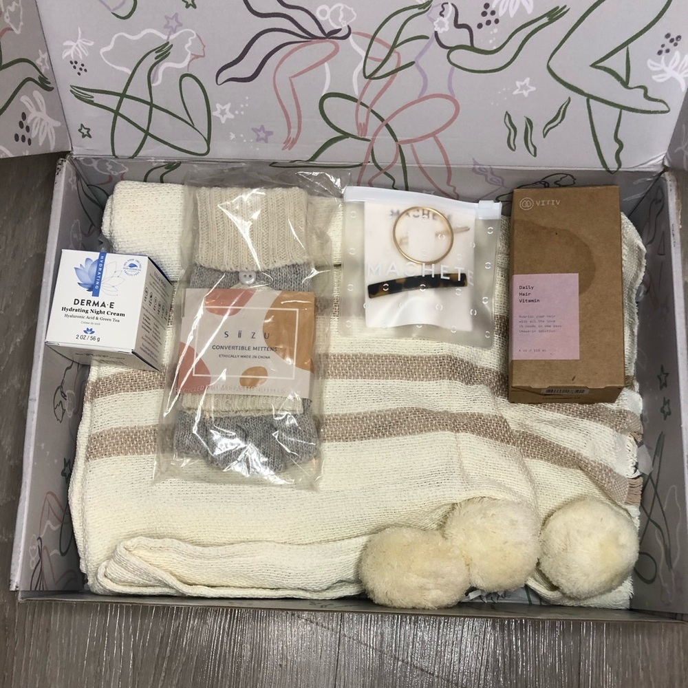 Causebox Winter 2020 Bundle - Picture 2 of 2